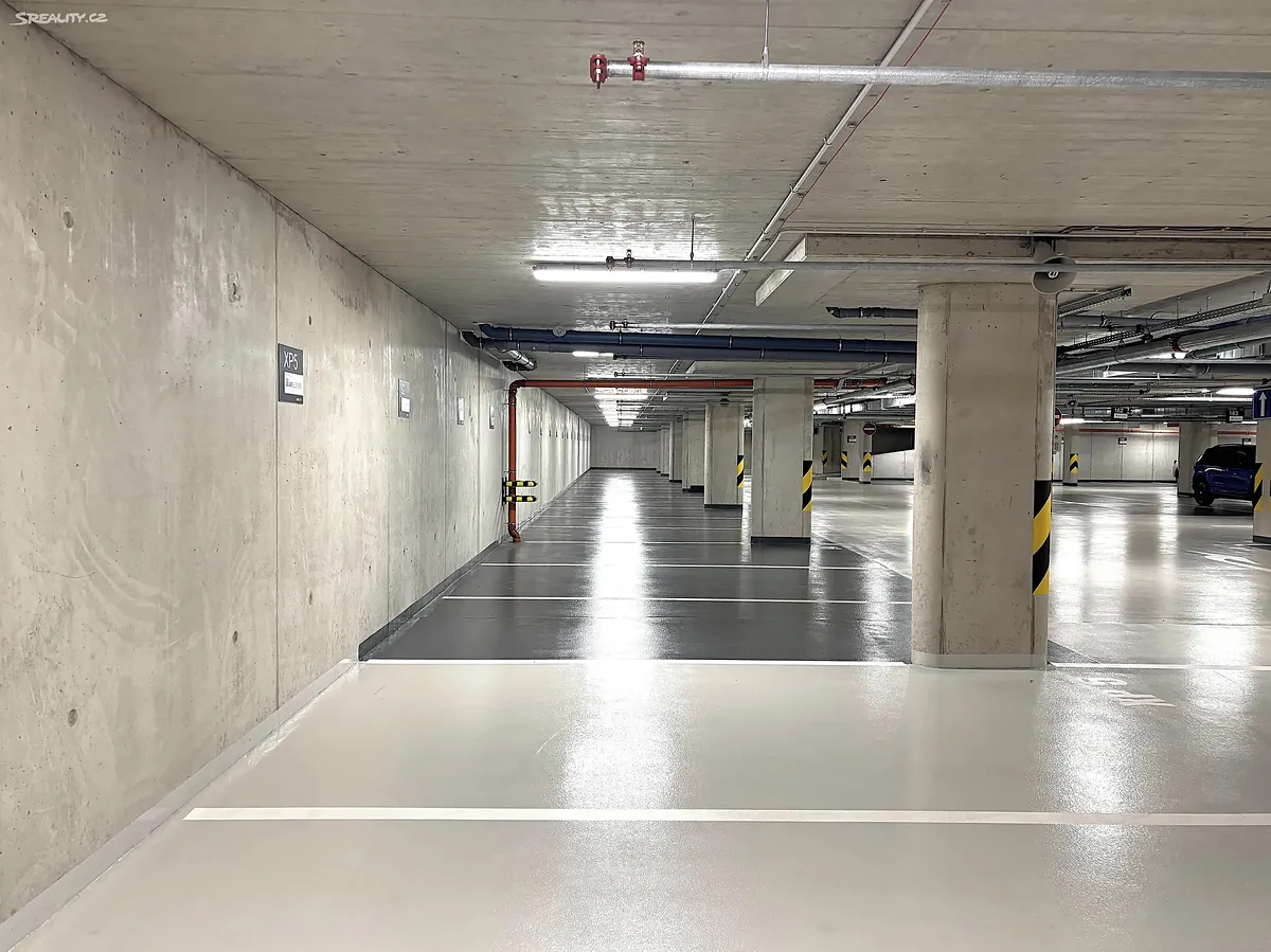 Pronájem garáže 14 m²